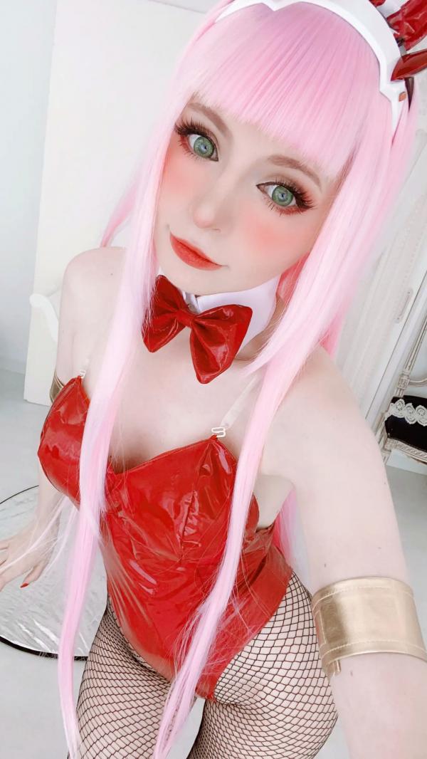    Peach milky - ZeroTwo 绝美Cosplay写真，02动漫角色扮演，欧美模特清纯甜美制服诱惑套图第32张图片