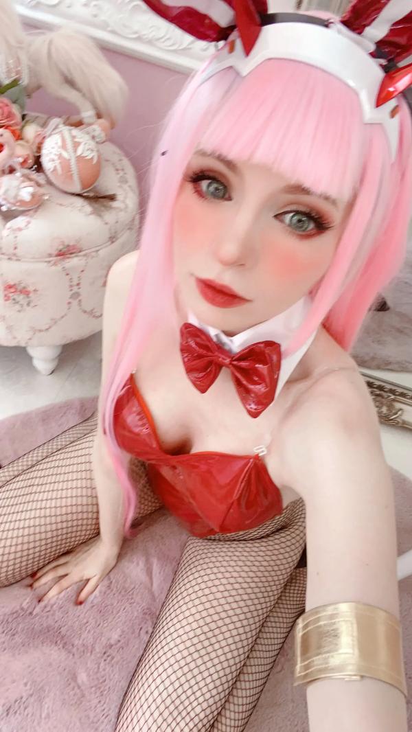    Peach milky - ZeroTwo 绝美Cosplay写真，02动漫角色扮演，欧美模特清纯甜美制服诱惑套图第70张图片