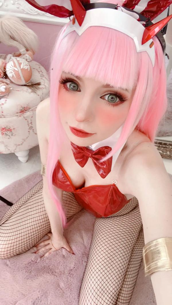    Peach milky - ZeroTwo 绝美Cosplay写真，02动漫角色扮演，欧美模特清纯甜美制服诱惑套图第72张图片