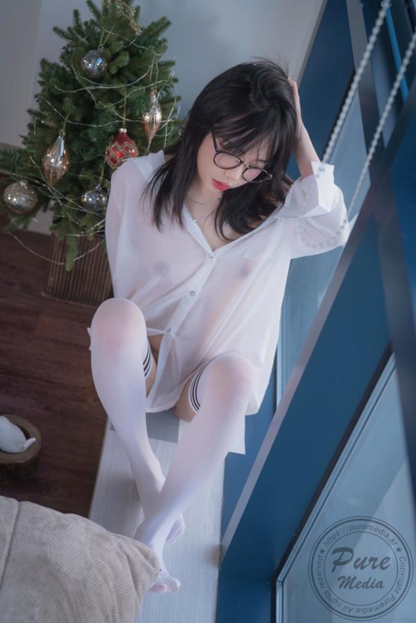    韩国美女Jelly私房纹身写真：性感黑色蕾丝与长筒丝袜诱惑，极致居家大尺度拍摄第98张图片