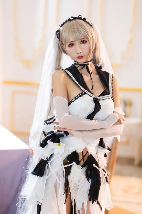    masaki雅祈 - 碧蓝航线可畏礼服COS，银发红瞳还原绝美华服，精致优雅角色扮演写真第3张图片