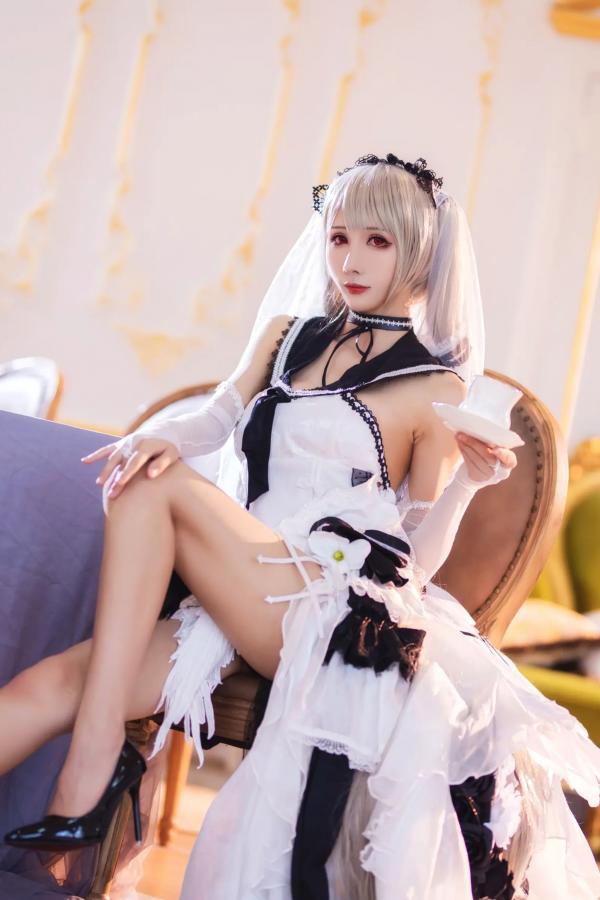    masaki雅祈 - 碧蓝航线可畏礼服COS，银发红瞳还原绝美华服，精致优雅角色扮演写真第6张图片