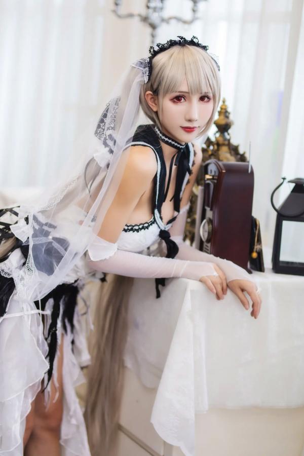    masaki雅祈 - 碧蓝航线可畏礼服COS，银发红瞳还原绝美华服，精致优雅角色扮演写真第14张图片