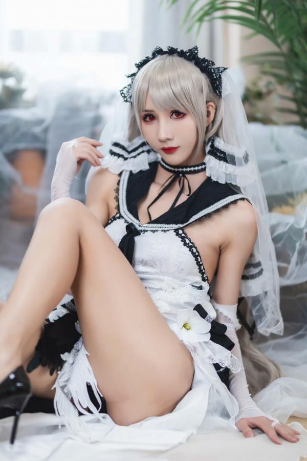    masaki雅祈 - 碧蓝航线可畏礼服COS，银发红瞳还原绝美华服，精致优雅角色扮演写真第22张图片