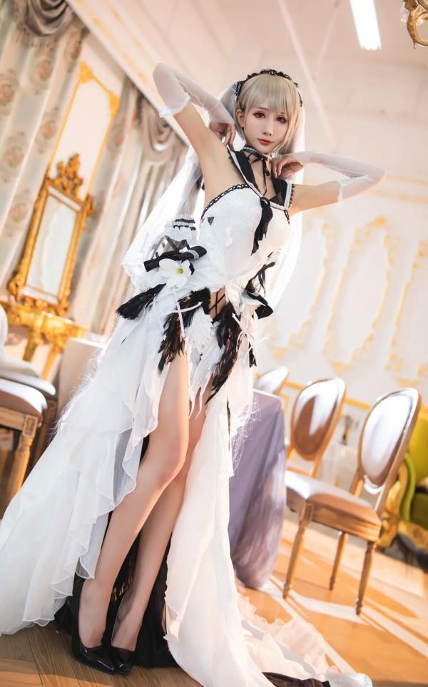    masaki雅祈 - 碧蓝航线可畏礼服COS，银发红瞳还原绝美华服，精致优雅角色扮演写真第24张图片
