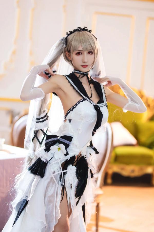    masaki雅祈 - 碧蓝航线可畏礼服COS，银发红瞳还原绝美华服，精致优雅角色扮演写真第25张图片
