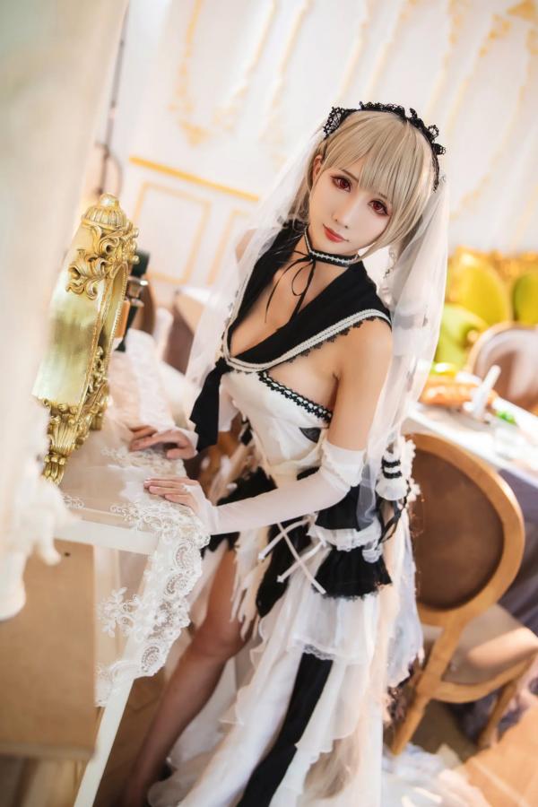    masaki雅祈 - 碧蓝航线可畏礼服COS，银发红瞳还原绝美华服，精致优雅角色扮演写真第26张图片