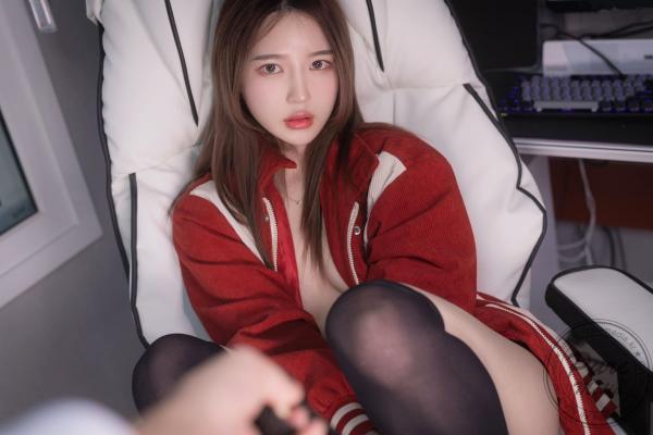    韩国美女Yeha炸鸡美女外送角色扮演私房大尺度写真，Expensive and Delicious Naked Hen Pure Media 277第82张图片