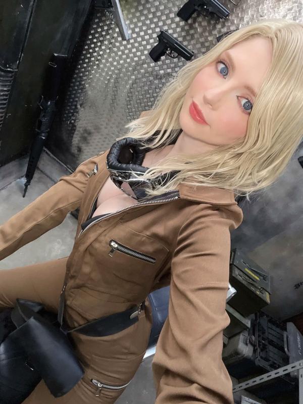    Peach milky - Eva 战地机车女郎造型，冷艳金发尤物酷飒枪械私房写真 [24P]第24张图片