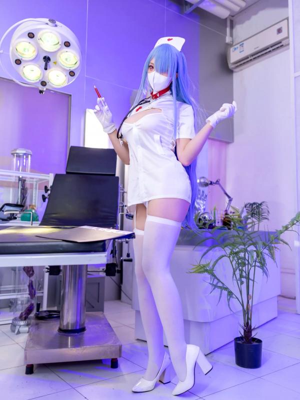    小和甜酒 - 伏罗希洛夫护士cos写真，碧蓝航线角色扮演，实验室主题护士制服极致诱惑 [25P]第3张图片