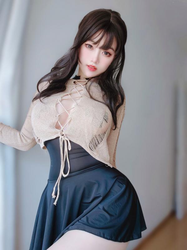    女主K-初秋私房穿搭：童颜巨乳、极致诱惑与大胆的大尺度写真第2张图片