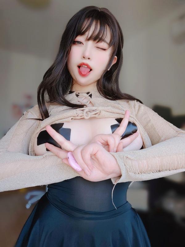    女主K-初秋私房穿搭：童颜巨乳、极致诱惑与大胆的大尺度写真第23张图片