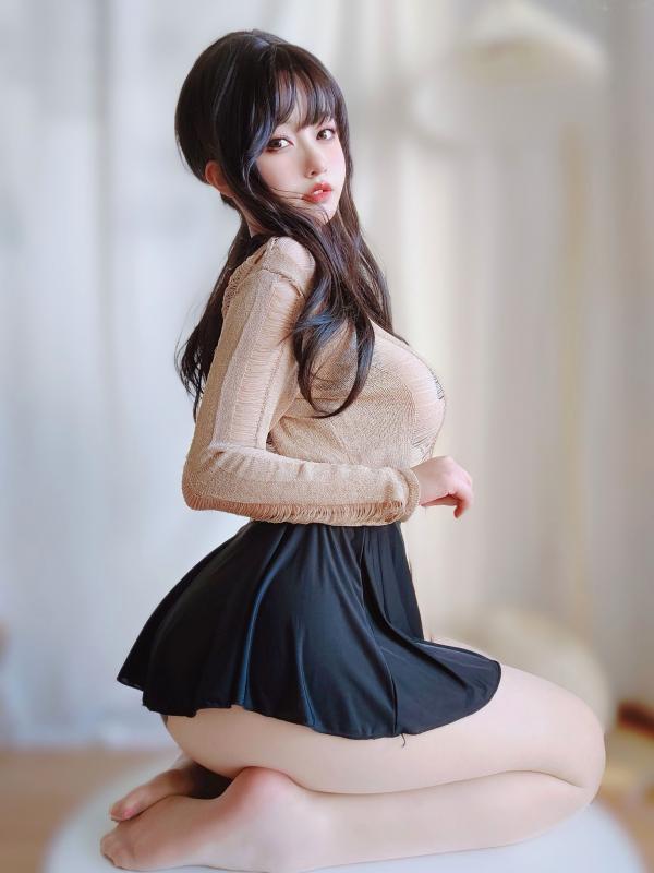    女主K-初秋私房穿搭：童颜巨乳、极致诱惑与大胆的大尺度写真第43张图片