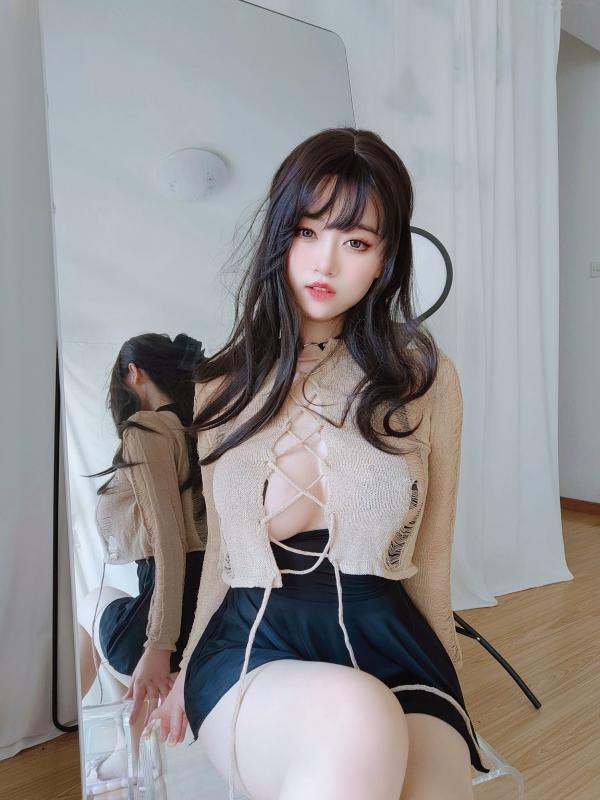    女主K-初秋私房穿搭：童颜巨乳、极致诱惑与大胆的大尺度写真第65张图片