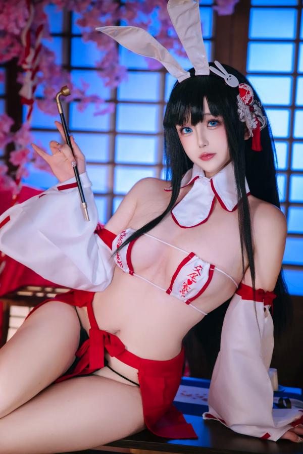    Cosplay日奈娇 - 大山演绎绝美和风兔女郎，红色漆皮诱惑，二次元角色扮演私房摄影写真 [46P]第33张图片