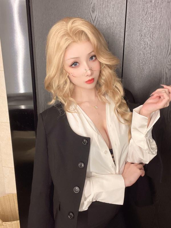    Rioko凉凉子《女上司单人版》OL职场制服诱惑，黑丝高跟尽显女神气质，知性干练私房写真第46张图片