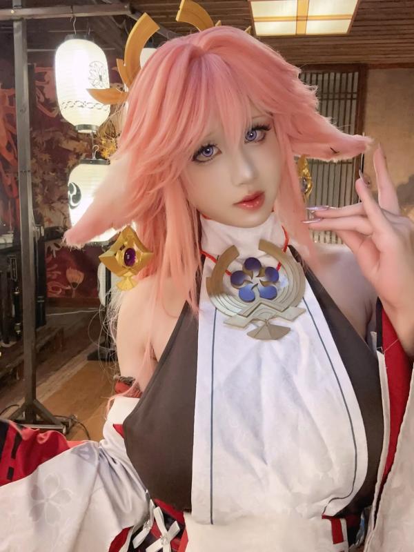    《桜满三时 八重神子》极致性感COSPLAY，高还原度与极品身材的视觉碰撞，诱惑角色扮演，尽显人间胸器之美[89P]第6张图片