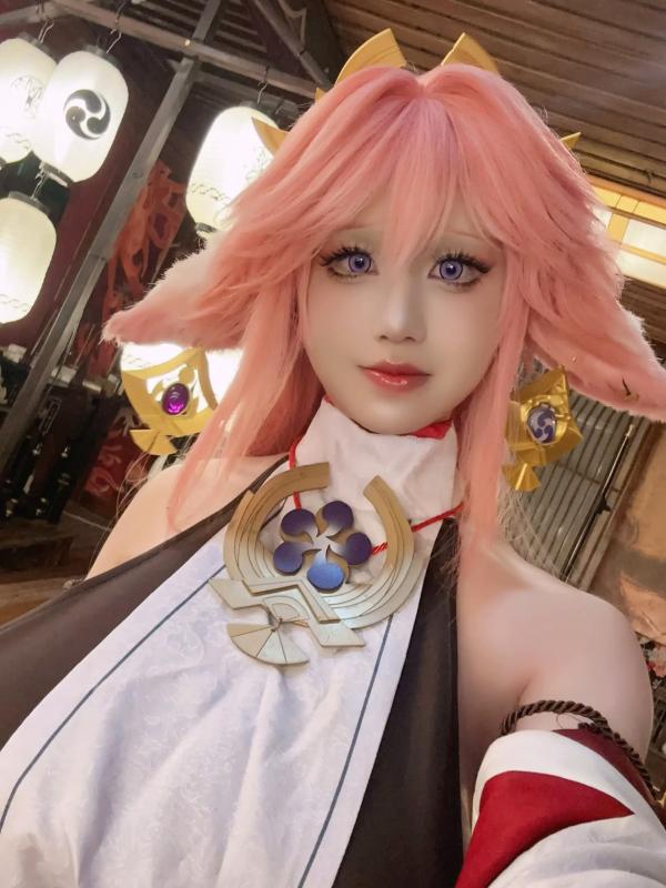    《桜满三时 八重神子》极致性感COSPLAY，高还原度与极品身材的视觉碰撞，诱惑角色扮演，尽显人间胸器之美[89P]第7张图片