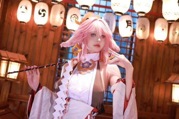    《桜满三时 八重神子》极致性感COSPLAY，高还原度与极品身材的视觉碰撞，诱惑角色扮演，尽显人间胸器之美[89P]第65张图片