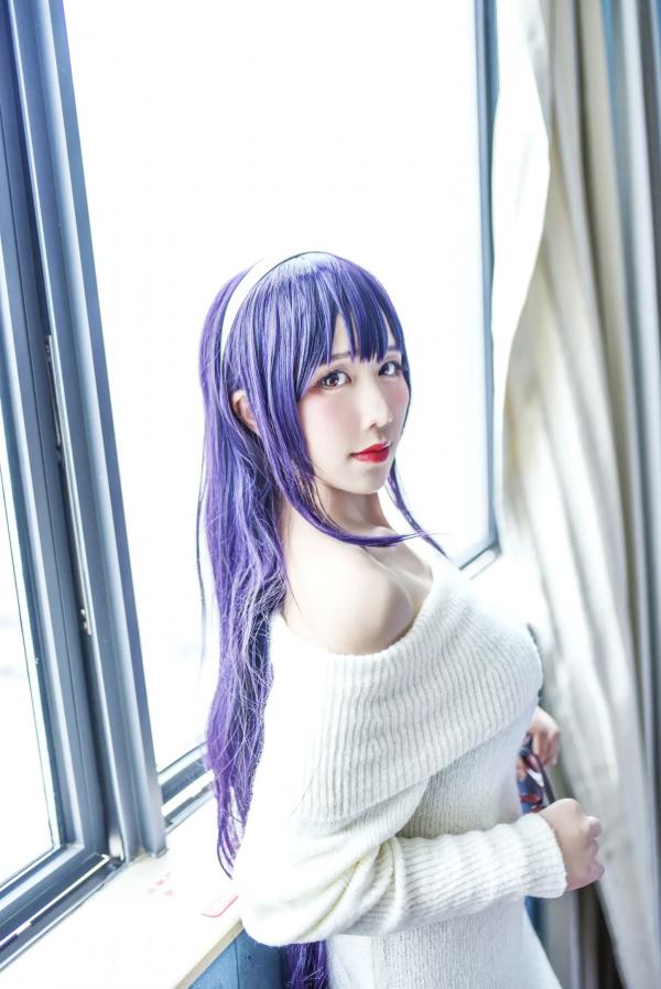    九曲Jean - 霞之丘诗羽Cosplay，白色露肩毛衣配黑丝，室内私房动漫女神，还原度超高[28P]第28张图片