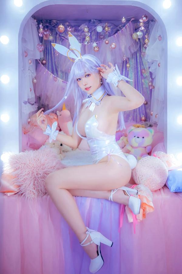    Ely_eee(ElyEE子) - 纯白梦幻兔女郎，梦幻仙境童话风Cosplay精选写真 [30P]第13张图片