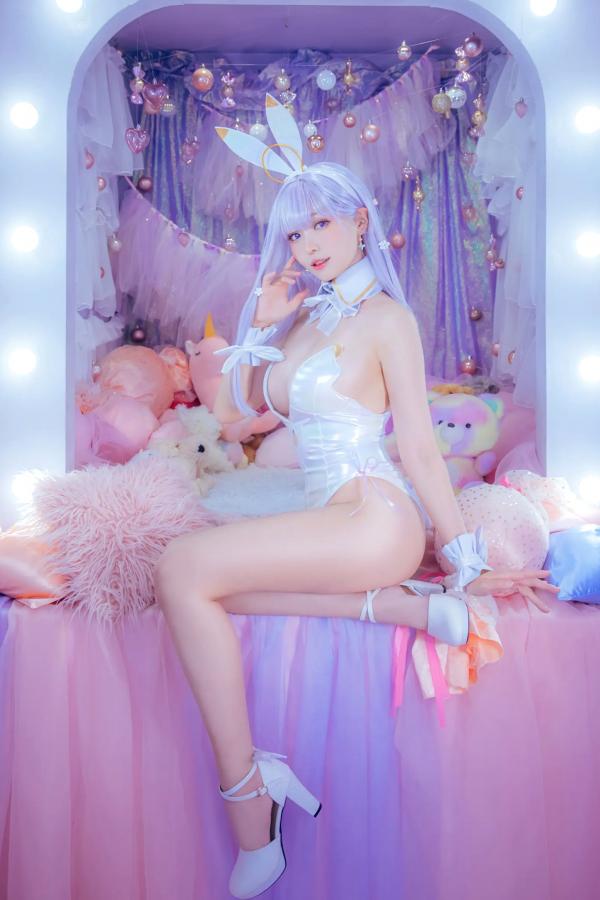    Ely_eee(ElyEE子) - 纯白梦幻兔女郎，梦幻仙境童话风Cosplay精选写真 [30P]第27张图片