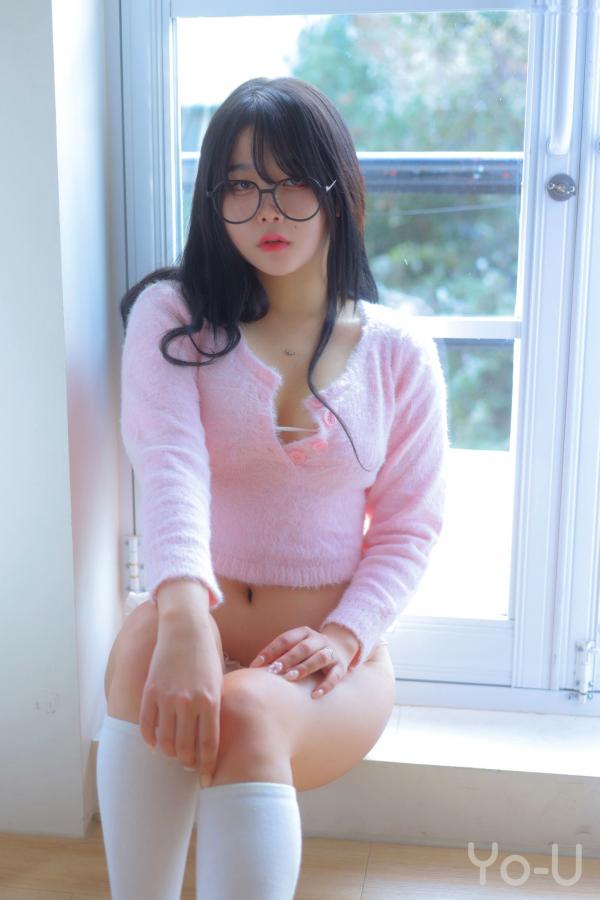    韩国美女琪雅Zia-年底啦Vol.7-清新粉色毛衣纯欲私房照-尽显圣诞甜美诱惑与极致曲线第3张图片