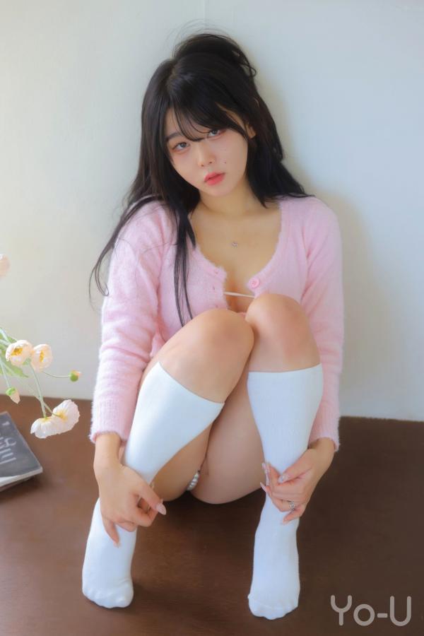    韩国美女琪雅Zia-年底啦Vol.7-清新粉色毛衣纯欲私房照-尽显圣诞甜美诱惑与极致曲线第54张图片