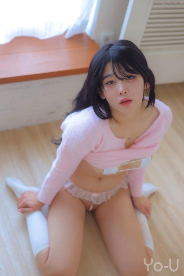    韩国美女琪雅Zia-年底啦Vol.7-清新粉色毛衣纯欲私房照-尽显圣诞甜美诱惑与极致曲线第65张图片