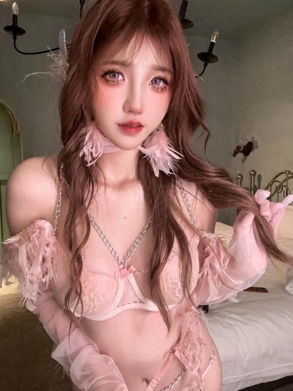    鬼马少女阿薰kaOri - 长大的羽毛 粉色羽毛蕾丝内衣诱惑私房写真 [86P]第76张图片
