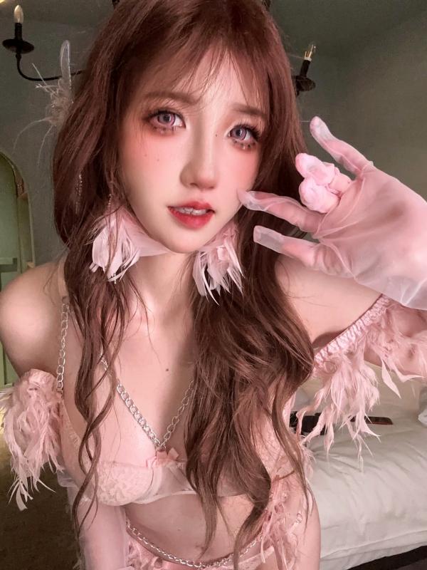    鬼马少女阿薰kaOri - 长大的羽毛 粉色羽毛蕾丝内衣诱惑私房写真 [86P]第78张图片