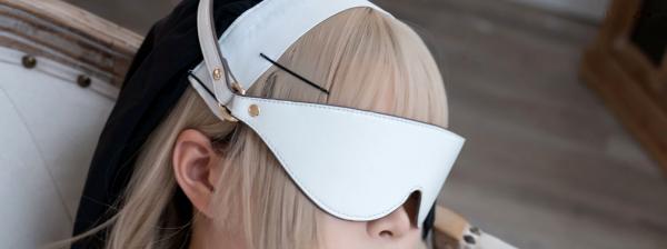    白烨-044-禁欲系修女cosplay，绝美金发演绎极致性感，黑白制服诱惑与白丝长腿视觉盛宴第46张图片