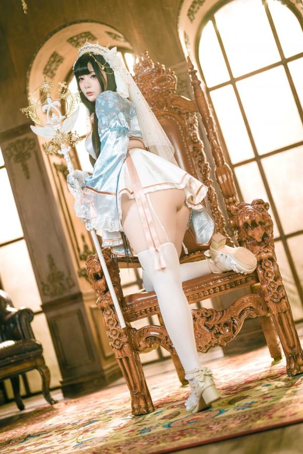    落落Raku-白百合-Lily-White：精致洋娃娃风格Cosplay，大胆角色扮演与私房大尺度写真，纯欲与性感尤物的极致诱惑第4张图片