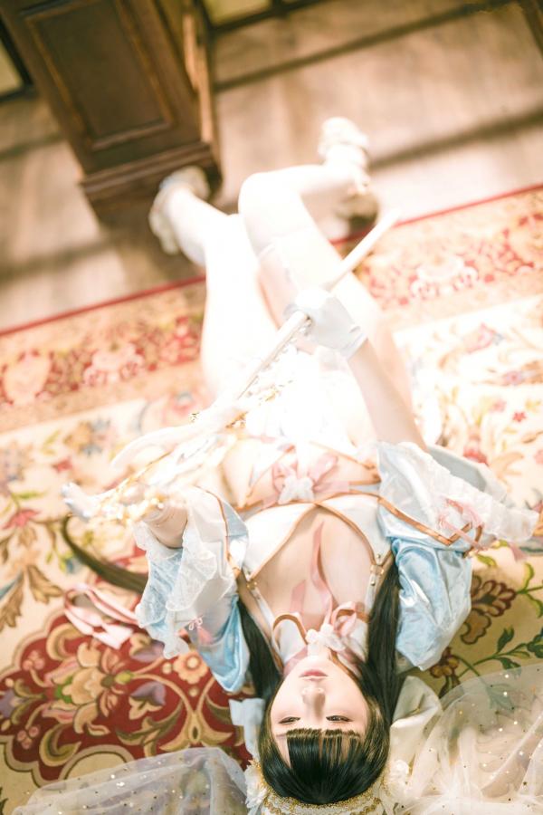    落落Raku-白百合-Lily-White：精致洋娃娃风格Cosplay，大胆角色扮演与私房大尺度写真，纯欲与性感尤物的极致诱惑第23张图片