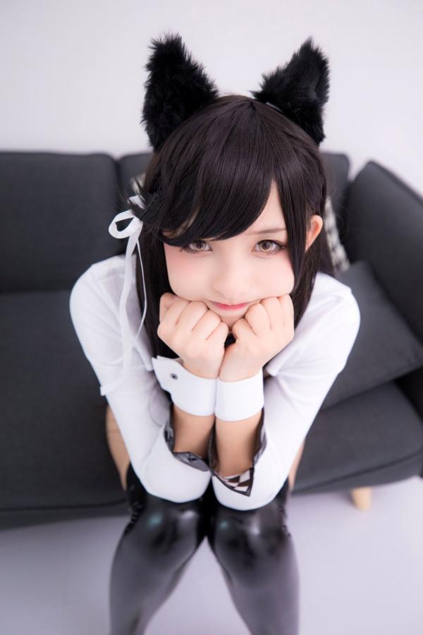    神楽坂真冬-碧蓝航线爱宕Cosplay，黑色光面胶袜诱惑，浴室大尺度私房写真，极致性感与动漫萌系完美融合第30张图片