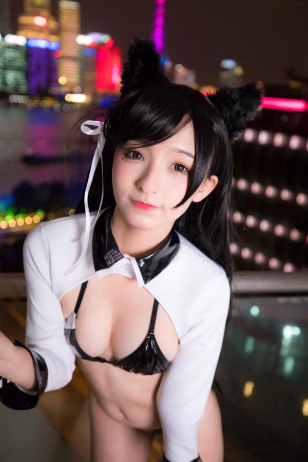    神楽坂真冬-碧蓝航线爱宕Cosplay，黑色光面胶袜诱惑，浴室大尺度私房写真，极致性感与动漫萌系完美融合第40张图片