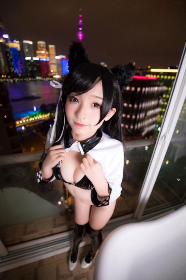    神楽坂真冬-碧蓝航线爱宕Cosplay，黑色光面胶袜诱惑，浴室大尺度私房写真，极致性感与动漫萌系完美融合第42张图片