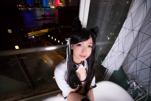    神楽坂真冬-碧蓝航线爱宕Cosplay，黑色光面胶袜诱惑，浴室大尺度私房写真，极致性感与动漫萌系完美融合第66张图片