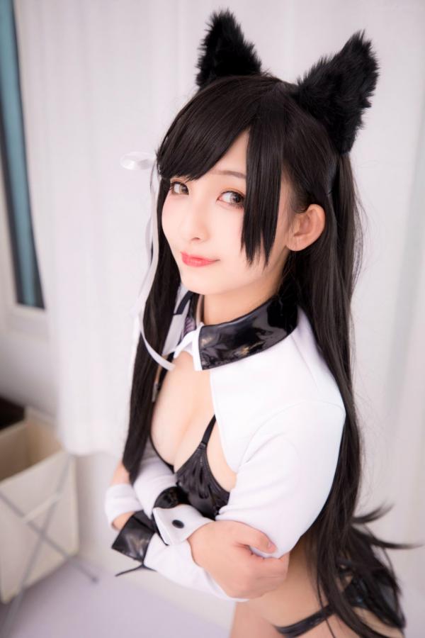    神楽坂真冬-碧蓝航线爱宕Cosplay，黑色光面胶袜诱惑，浴室大尺度私房写真，极致性感与动漫萌系完美融合第123张图片