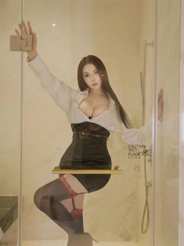    娅轩ELVA - 职场OL系列黑丝诱惑与性感内衣写真 [100P]第65张图片