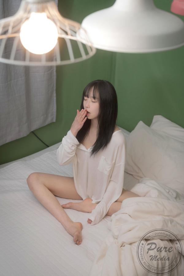    韩国美女Hina街拍运动少女，清纯颜值搭配紧身瑜伽裤展现活力与私房魅力，Pure Media系列精选第5张图片