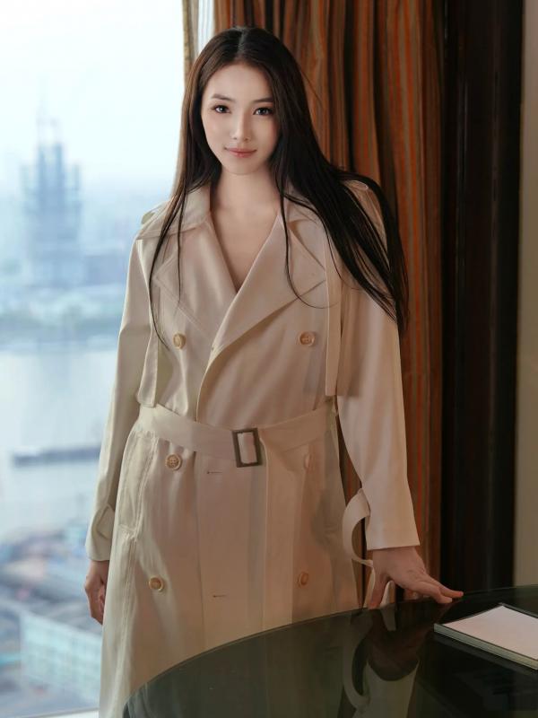    娅轩ELVA - 白风衣红内衣[88P] 私房性感诱惑写真，极品长腿丝袜视觉盛宴第12张图片