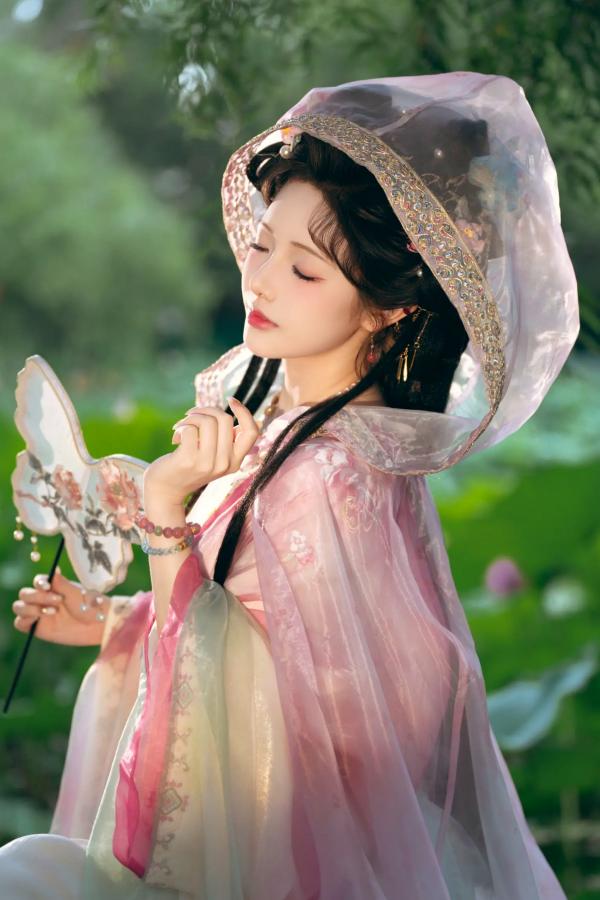    雯妹 - 荷塘月色古风汉服写真 祝您中秋快乐owo [20P]第9张图片