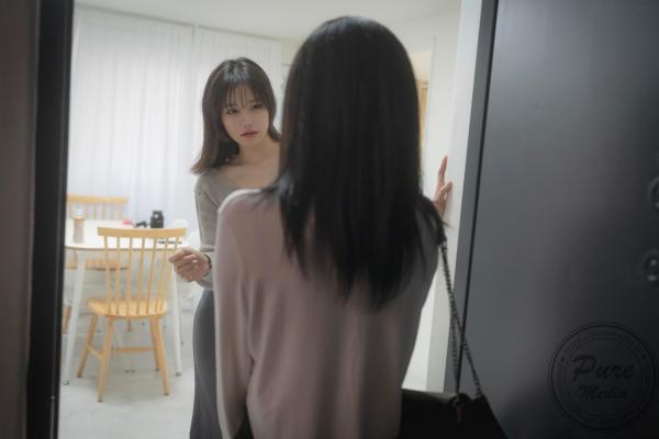    韩国美女Hina与Sira姐妹花：Pure Media第270期，极致大尺度私房写真，唯美亲密互动，性感诱惑视觉盛宴第23张图片