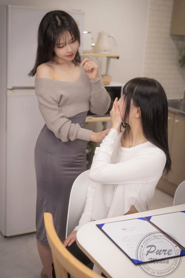    韩国美女Hina与Sira姐妹花：Pure Media第270期，极致大尺度私房写真，唯美亲密互动，性感诱惑视觉盛宴第36张图片