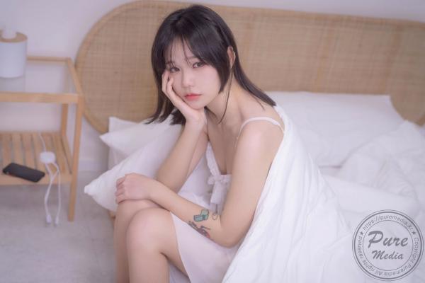    韩国美女Hina与Sira姐妹花：Pure Media第270期，极致大尺度私房写真，唯美亲密互动，性感诱惑视觉盛宴第127张图片