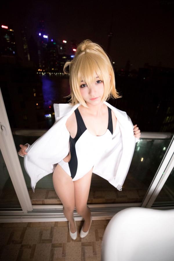    神楽坂真冬《Fate/Grand Order》白贞德角色扮演泳装写真，私房照与户外夜景完美结合，极致还原动漫少女萌系诱惑第28张图片