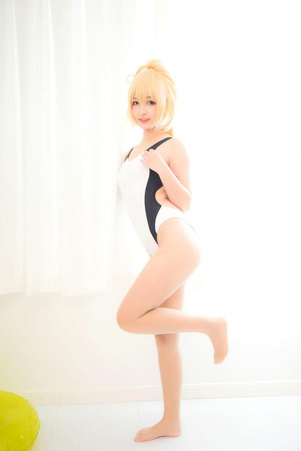    神楽坂真冬《Fate/Grand Order》白贞德角色扮演泳装写真，私房照与户外夜景完美结合，极致还原动漫少女萌系诱惑第32张图片