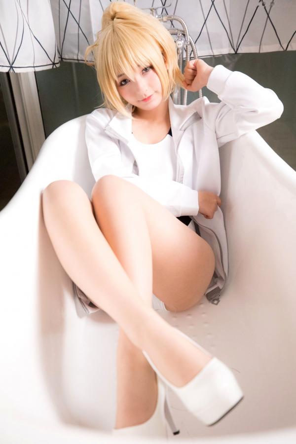   神楽坂真冬《Fate/Grand Order》白贞德角色扮演泳装写真，私房照与户外夜景完美结合，极致还原动漫少女萌系诱惑第42张图片