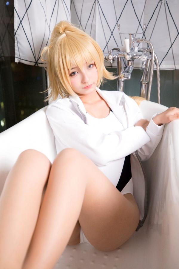    神楽坂真冬《Fate/Grand Order》白贞德角色扮演泳装写真，私房照与户外夜景完美结合，极致还原动漫少女萌系诱惑第44张图片